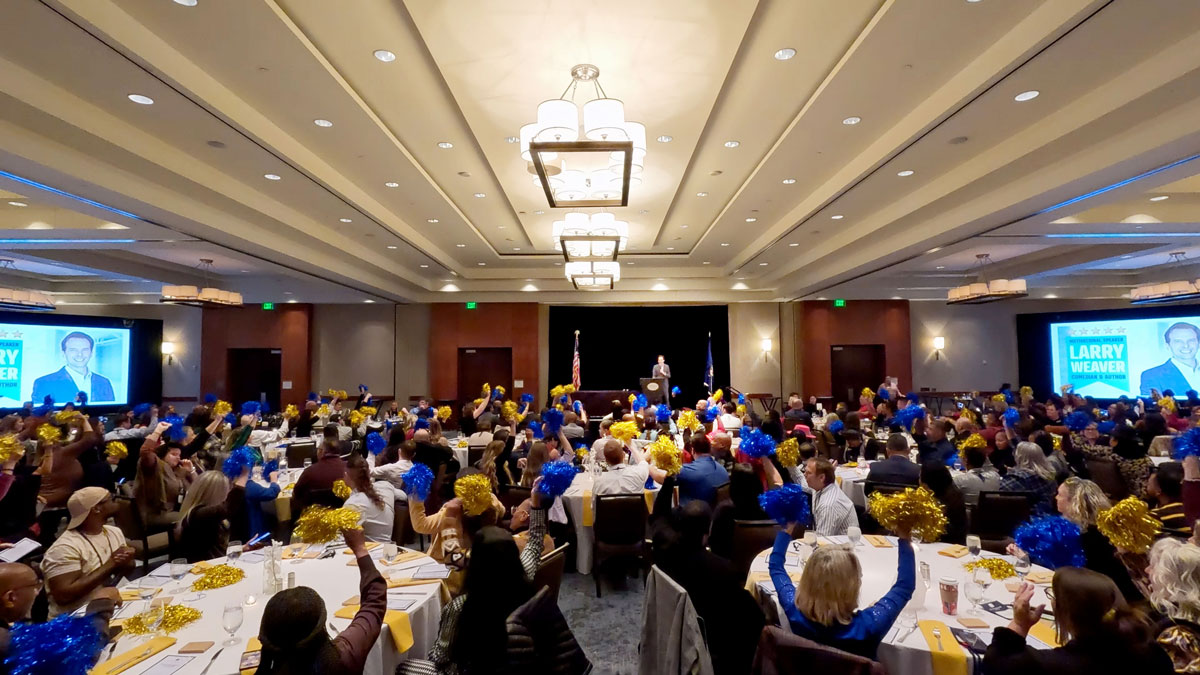 Motivational keynote speaker Larry Weaver presenting to property management professionals at The Westin Virginia Beach Town Center